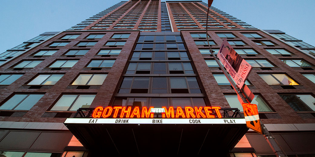 Gotham West: 807